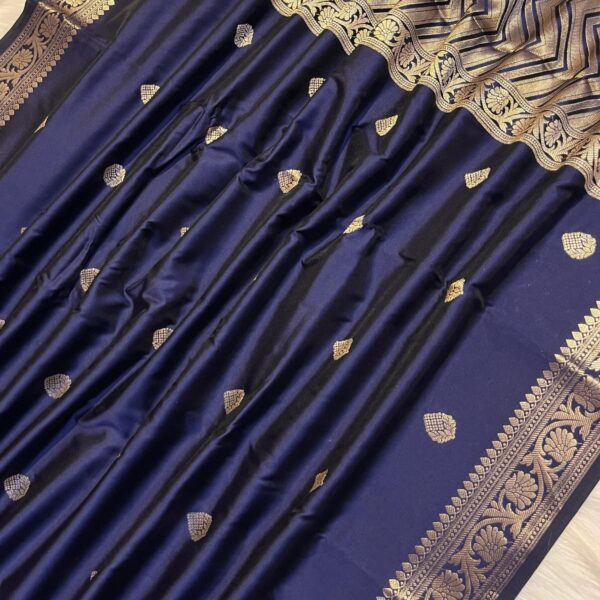 NAVY BLUE BANARASI SOFT SILK STRAWBERRY SAREE