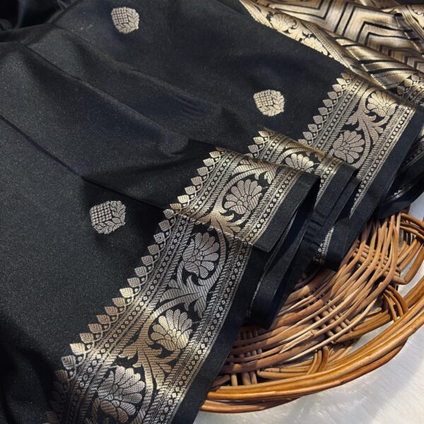 BLACK BEAUTY BANARASI SOFT SILK STRAWBERRY SAREE