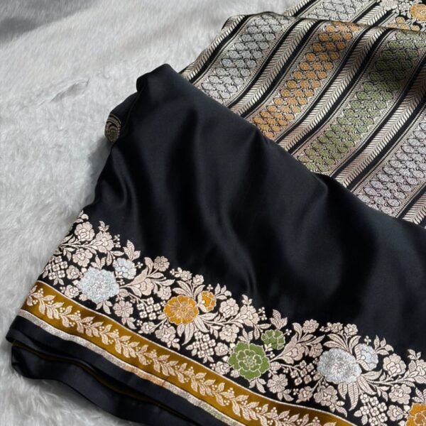 Noor-e-Black Royale – Banarasi Floral Minakari Skirt Border Mashru Silk Saree